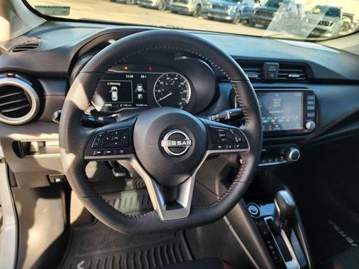 2023 Nissan Versa 1.6 SR