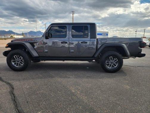 2024 Jeep Gladiator Mojave