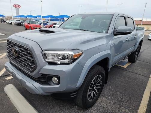 Photo 1 of 2 of 2020 Toyota Tacoma TRD Sport