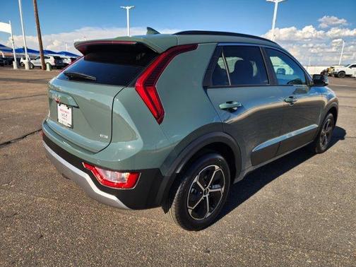 2025 Kia Niro EX