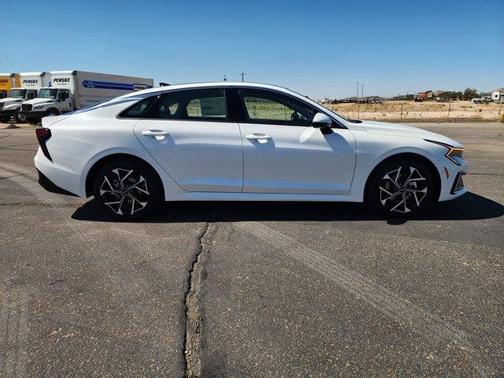 2026 Kia K5 EX