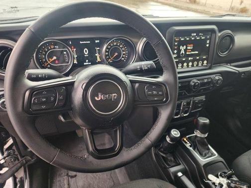 2023 Jeep Gladiator Sport