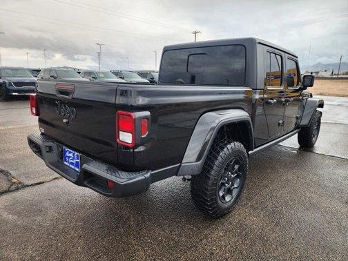 2023 Jeep Gladiator Sport