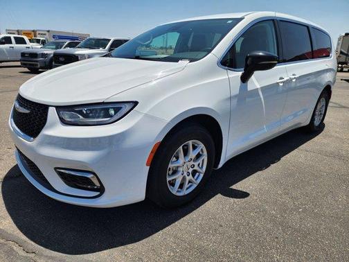 2024 Chrysler Pacifica Touring-L