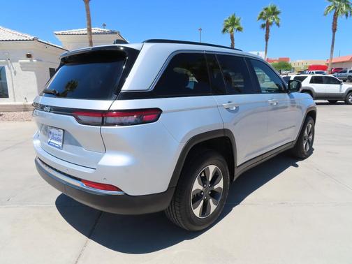 Silver Zynith 2024 Jeep Grand Cherokee 4xe Base