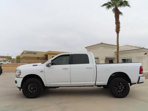 Bright White Clearcoat 2023 RAM 2500 Laramie