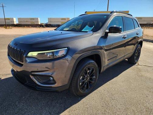 2023 Jeep Cherokee Altitude Lux