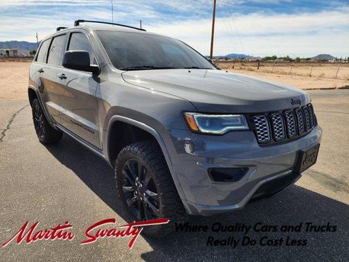 Sting Gray Clearcoat 2021 Jeep Grand Cherokee Laredo X