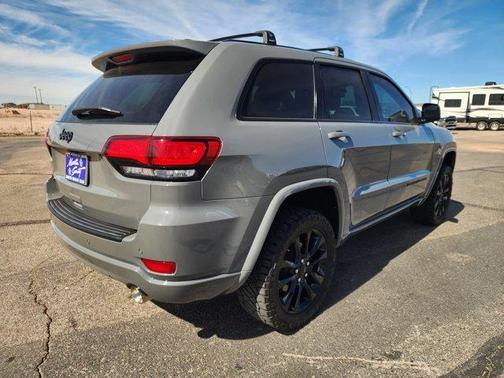 Sting Gray Clearcoat 2021 Jeep Grand Cherokee Laredo X