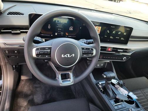 2026 Kia K5 LXS