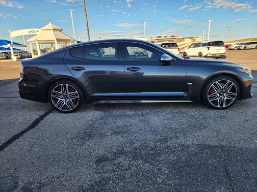 2022 Kia Stinger GT1