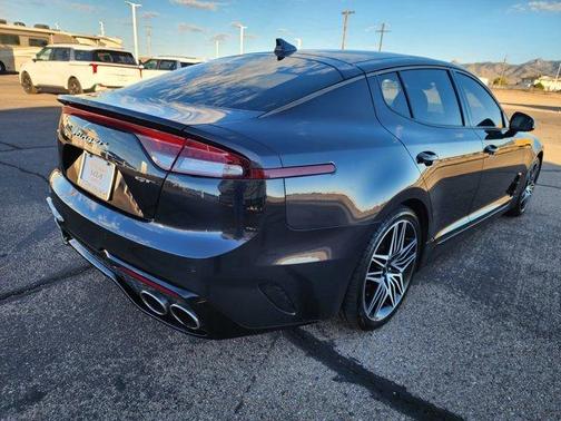 2022 Kia Stinger GT1