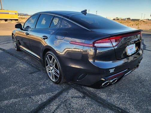 2022 Kia Stinger GT1