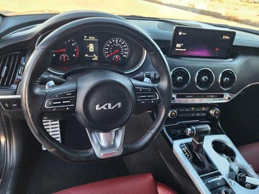2022 Kia Stinger GT1