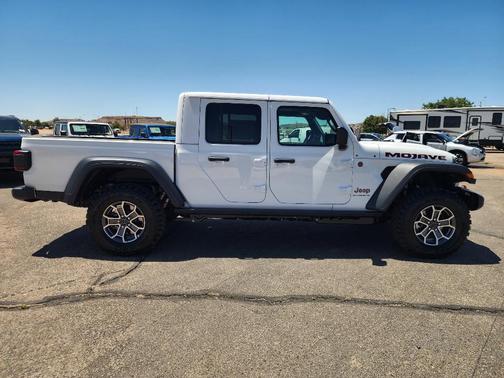 Bright White 2026 Jeep Gladiator Mojave