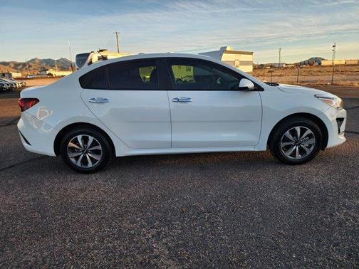 2022 Kia Rio S