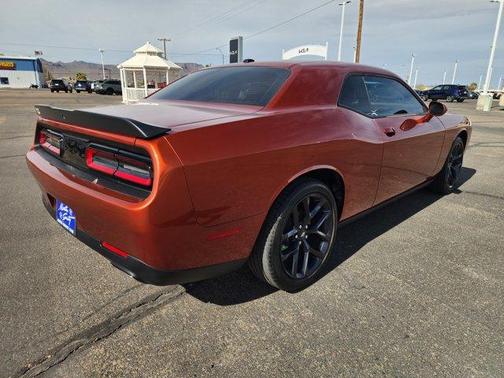 2021 Dodge Challenger SXT