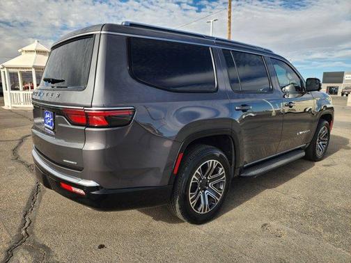 2022 Jeep Wagoneer Series III