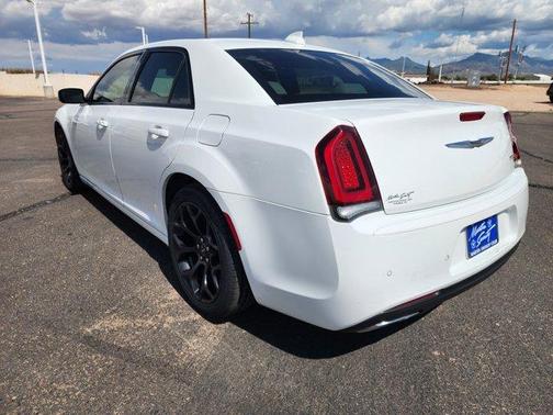 2019 Chrysler 300 S