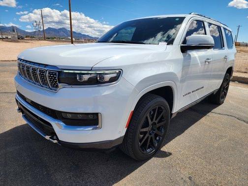 2022 Jeep Grand Wagoneer Series III