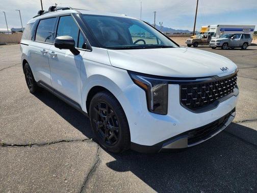 2025 Kia Carnival SX