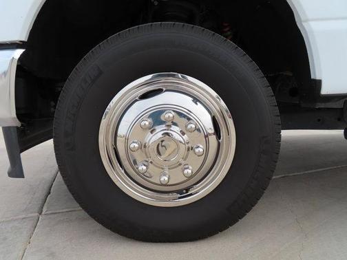 Oxford White 2026 Ford F-350 XLT