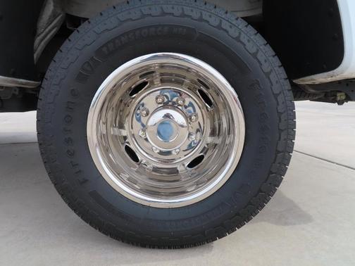 Oxford White 2026 Ford F-350 XLT