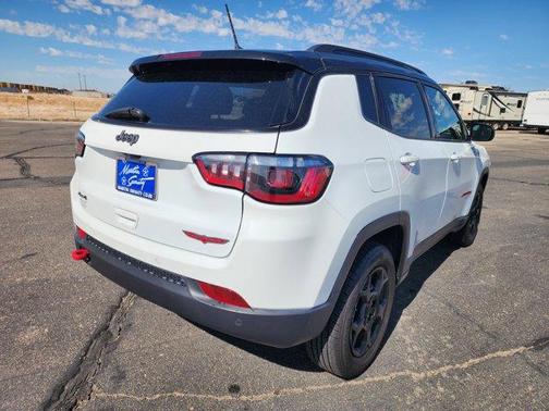 2023 Jeep Compass Trailhawk