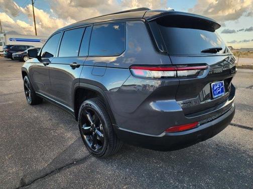 2025 Jeep Grand Cherokee L Laredo