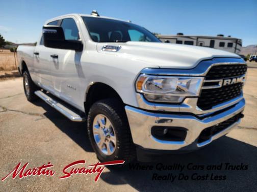 Bright White Clearcoat 2024 RAM 2500 Big Horn