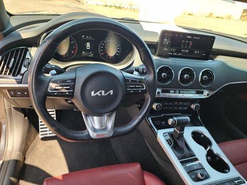 2022 Kia Stinger GT1