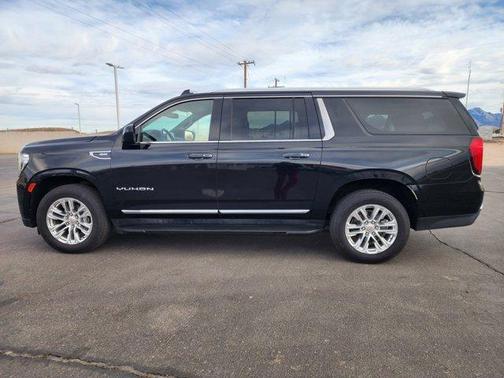 2022 GMC Yukon XL SLT