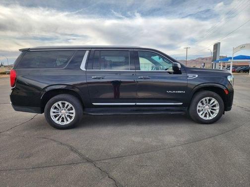 2022 GMC Yukon XL SLT