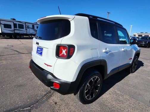 2023 Jeep Renegade Trailhawk