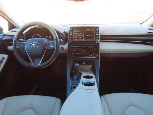 2021 Toyota Avalon Hybrid XLE
