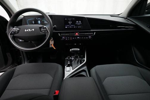 2024 Kia Niro LX