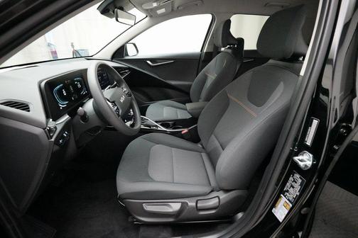2024 Kia Niro LX