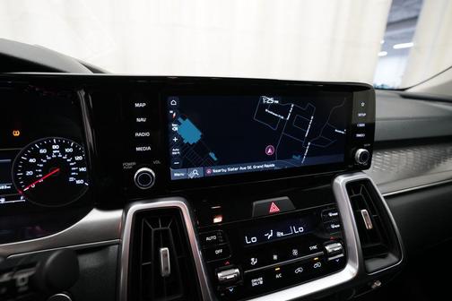 Snow White Pearl 2023 Kia Sorento Hybrid EX
