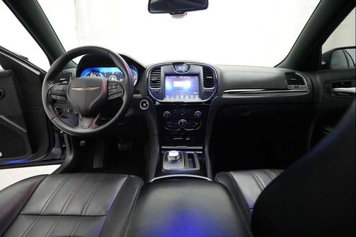 2016 Chrysler 300 S