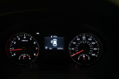 Clear White 2021 Kia Sportage LX