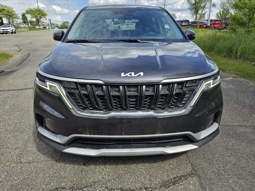 2022 Kia Carnival LXS
