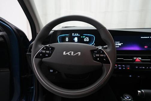 Mineral Blue 2024 Kia Niro EX