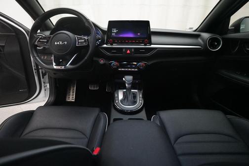 Snow White Pearl 2024 Kia Forte GT-Line