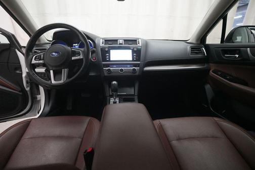 Crystal White Pearl 2017 Subaru Outback 3.6R Touring
