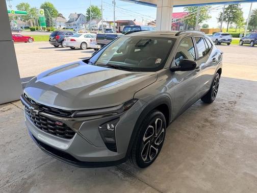 Sterling Gray Metallic 2026 Chevrolet Trax 2RS