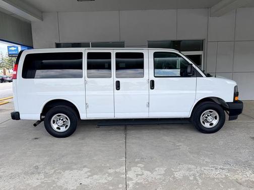Summit White 2021 Chevrolet Express 2500 LS