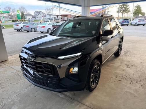 Mosaic Black Metallic 2026 Chevrolet Equinox ACTIV