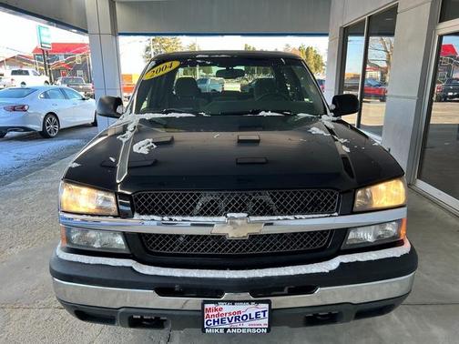 2004 Chevrolet Silverado 1500 LS Crew Cab