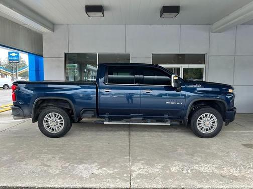 2022 Chevrolet Silverado 2500 High Country