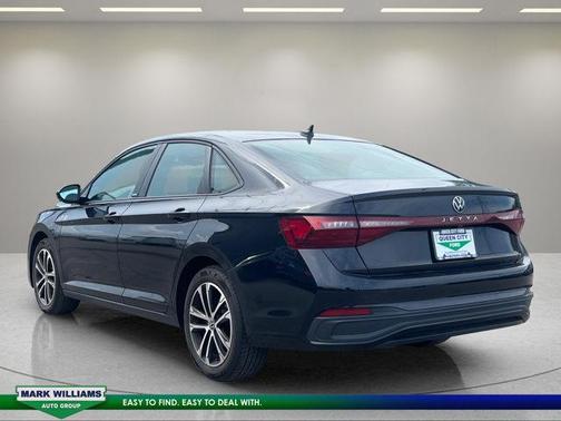 Deep Black Pearl Effect 2025 Volkswagen Jetta 1.5T Sport
